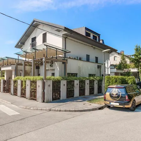 Oda ve Kahvaltı Shangri La (adults Only)