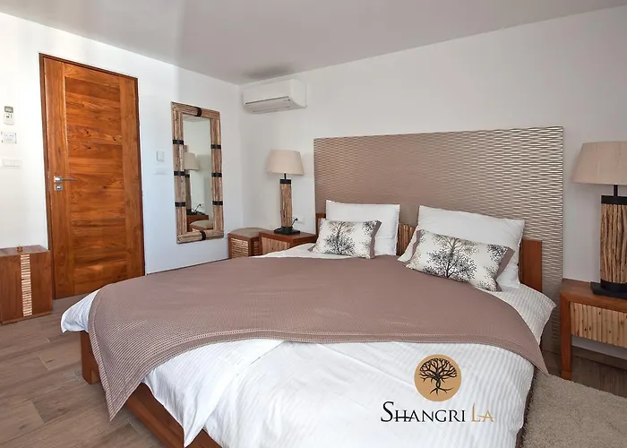 Shangri La (adults Only) Nočitev z zajtrkom 4*